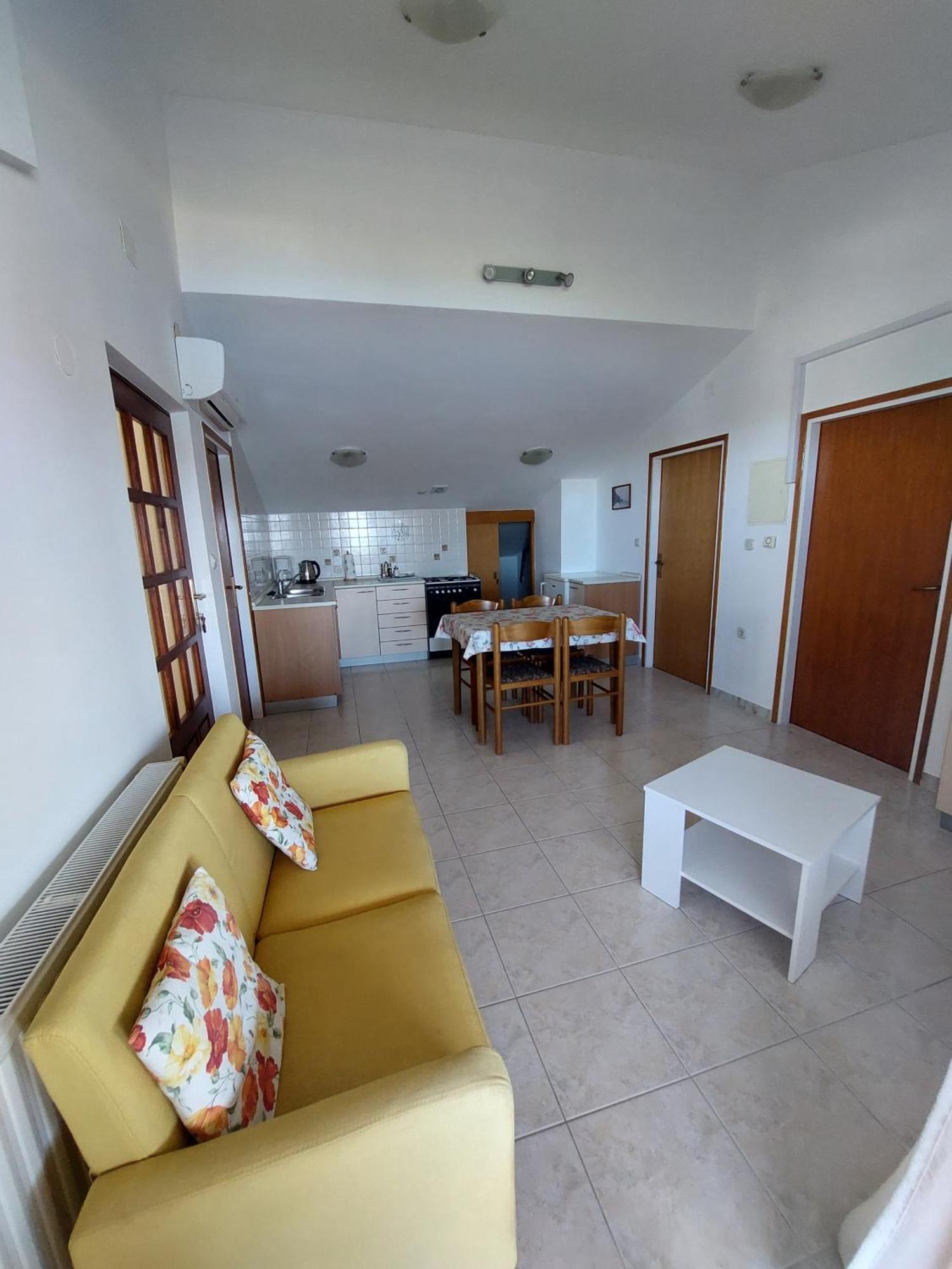 Apartments Mlacovic Rab Town Exterior photo